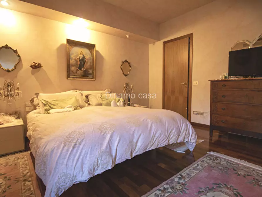 Immagine 33 di Villa in vendita  a Prato