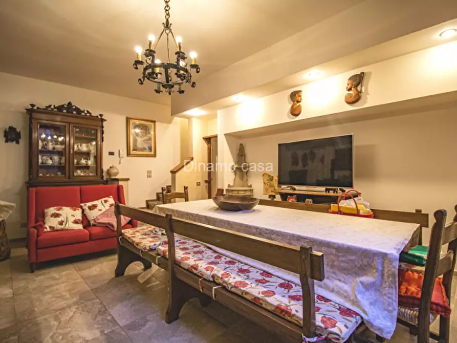 Immagine 39 di Villa in vendita  a Prato