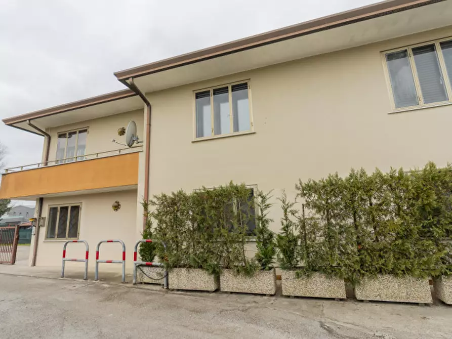 Immagine 2 di Casa bifamiliare in vendita  in Vicolo Giarre, 9 a Abano Terme