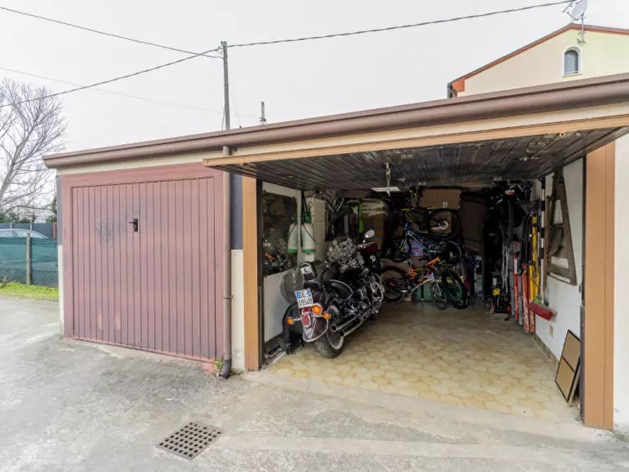 Immagine 25 di Casa bifamiliare in vendita  in Vicolo Giarre, 9 a Abano Terme