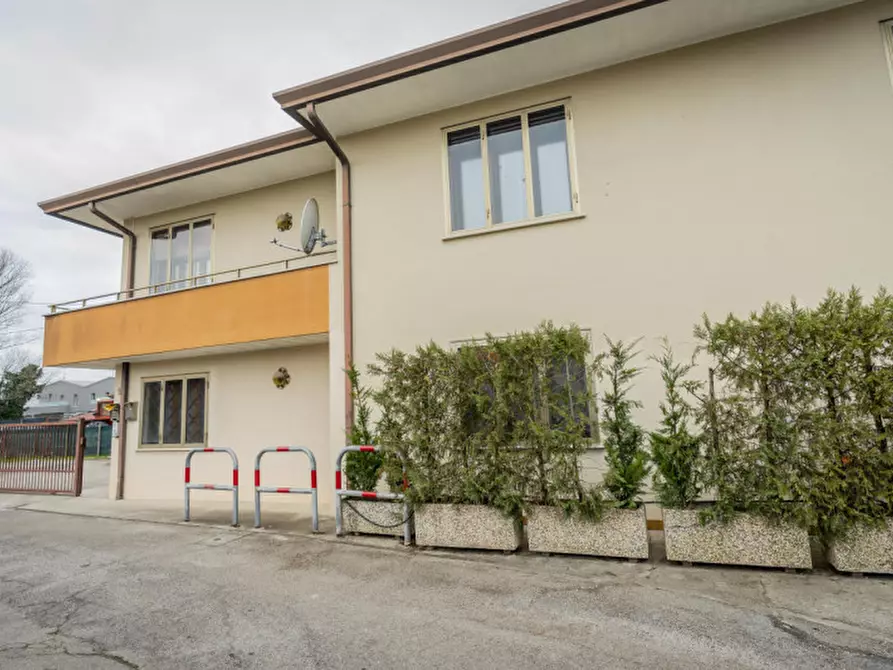 Immagine 27 di Casa bifamiliare in vendita  in Vicolo Giarre, 9 a Abano Terme