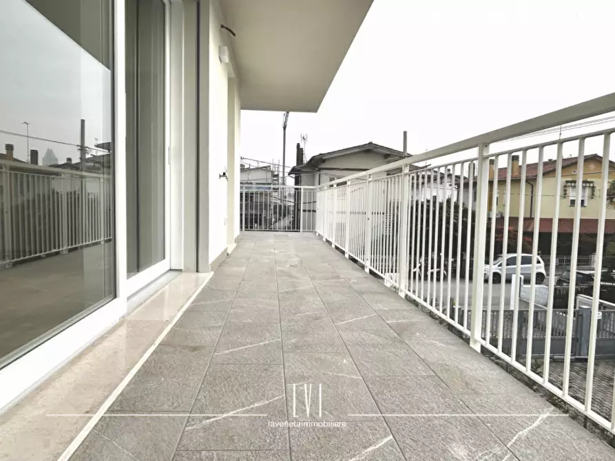 Immagine 5 di Appartamento in vendita  in Via Giacomo Leopardi 17 a Jesolo