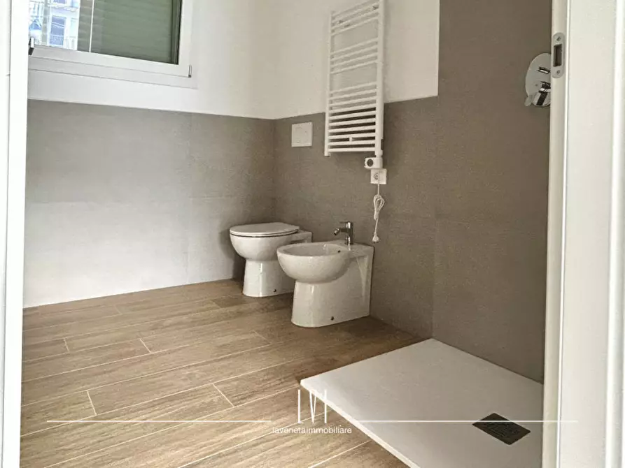 Immagine 17 di Appartamento in vendita  in Via Giacomo Leopardi 17 a Jesolo