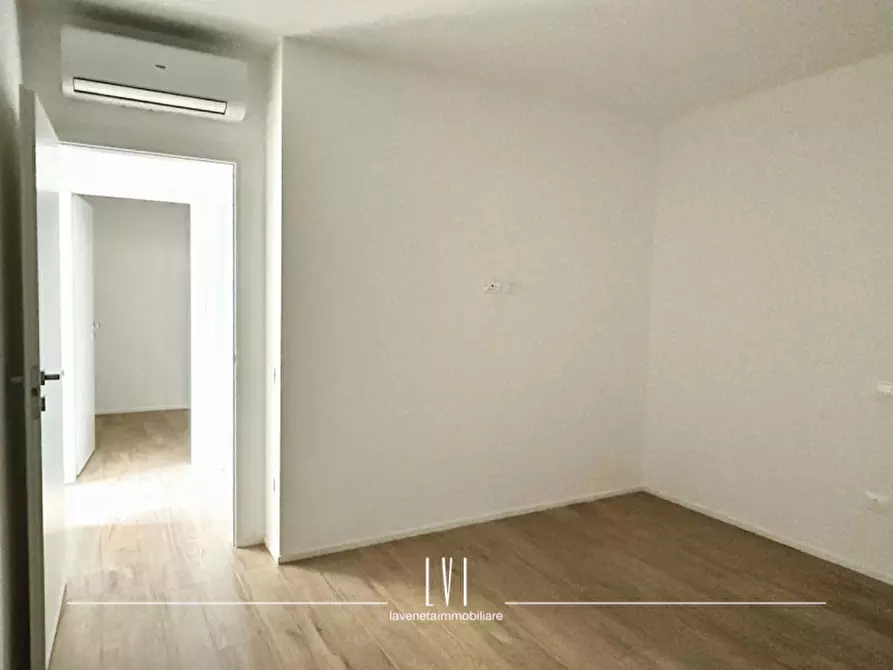 Immagine 21 di Appartamento in vendita  in Via Giacomo Leopardi 17 a Jesolo