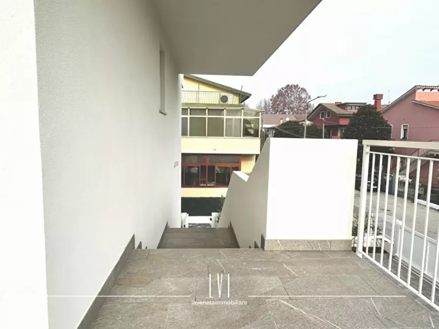 Immagine 23 di Appartamento in vendita  in Via Giacomo Leopardi 17 a Jesolo