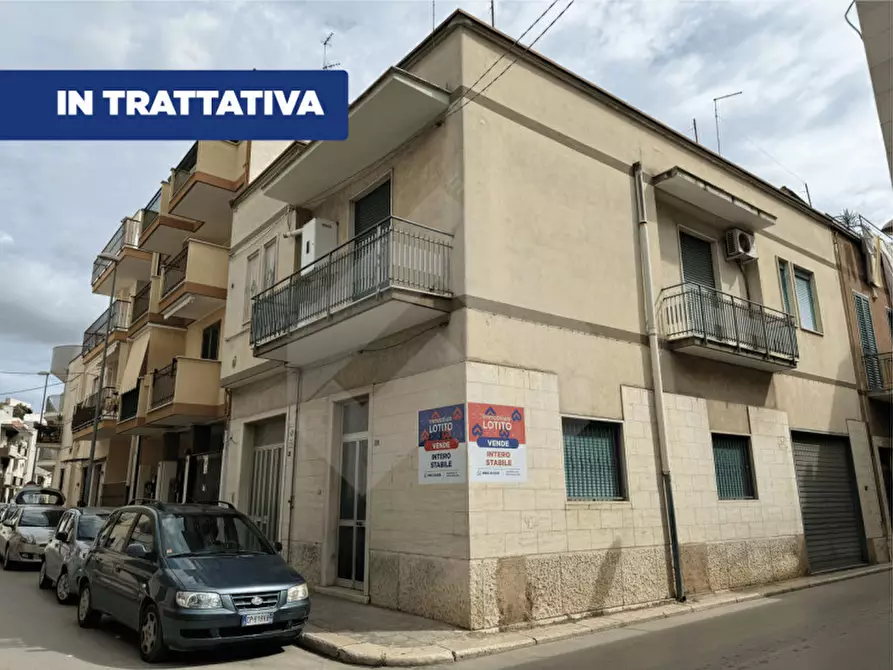 Immagine 1 di Casa indipendente in vendita  a Andria