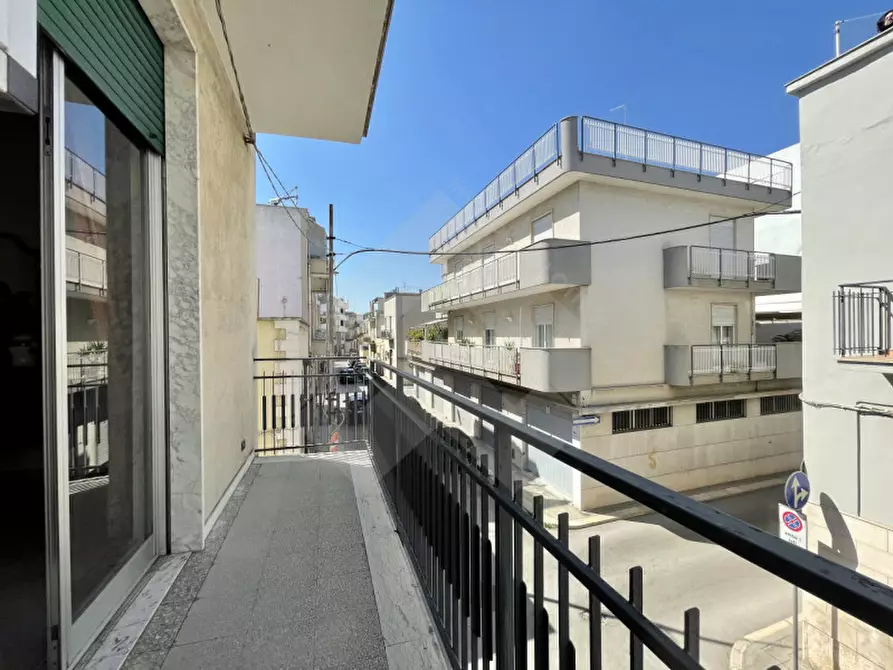 Immagine 7 di Casa indipendente in vendita  a Andria