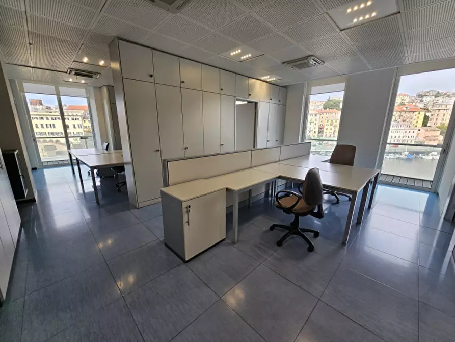 Immagine 6 di Appartamento in vendita  in Largo Delle Coffe a Savona