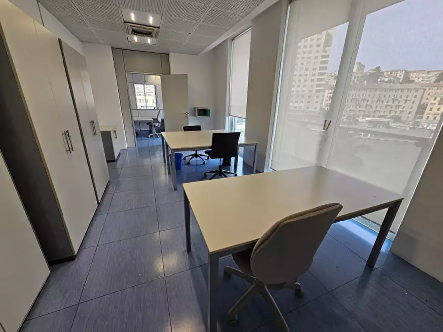 Immagine 7 di Appartamento in vendita  in Largo Delle Coffe a Savona