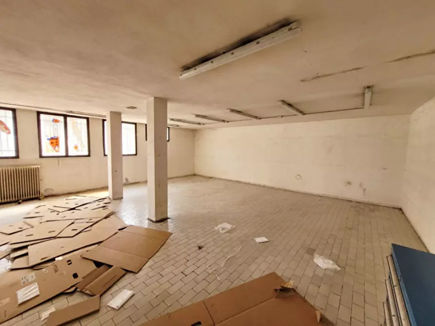 Immagine 2 di Magazzino in affitto  in Via Montegrotto a Torreglia