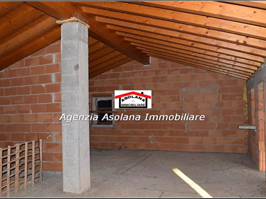 Immagine 20 di Magazzino in vendita  in lovigioni a Altivole