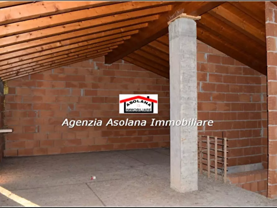 Immagine 21 di Magazzino in vendita  in lovigioni a Altivole