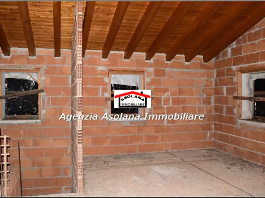 Immagine 23 di Magazzino in vendita  in lovigioni a Altivole