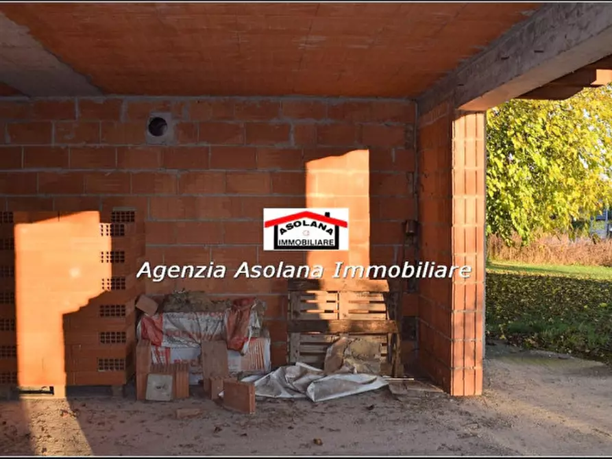 Immagine 26 di Magazzino in vendita  in lovigioni a Altivole