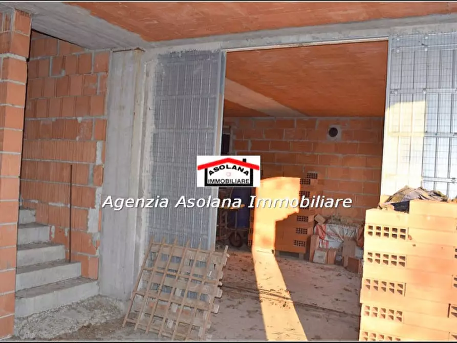 Immagine 30 di Magazzino in vendita  in lovigioni a Altivole