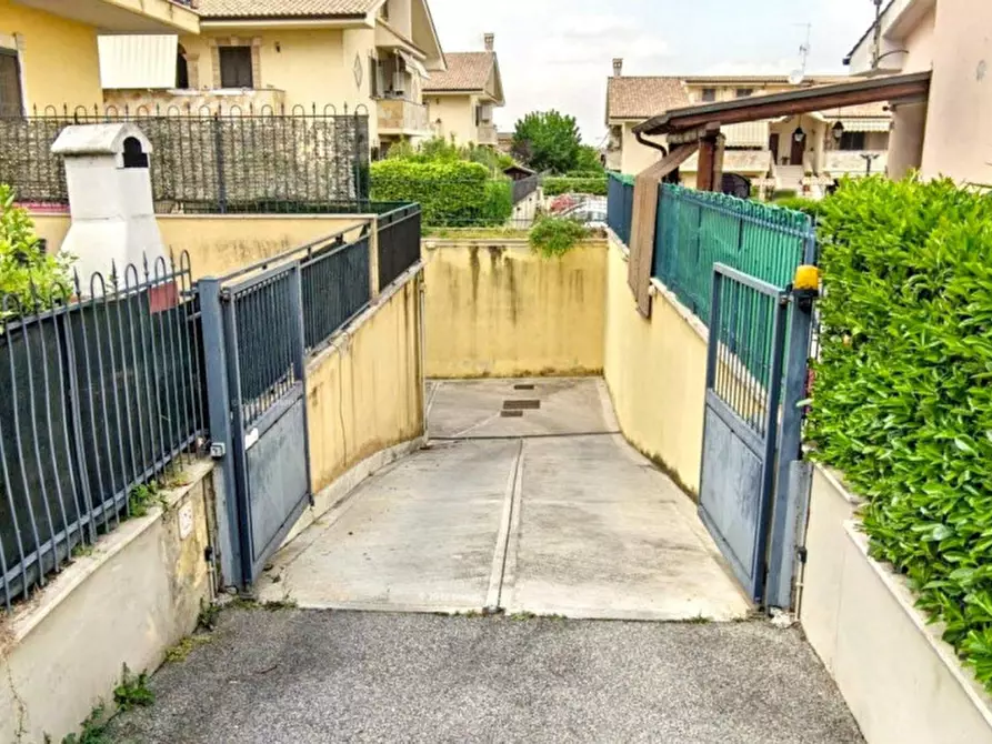 Immagine 4 di Cantina in vendita  in Via Torre dei Nolfi, 19, 00132 Roma RM, Italia a Roma