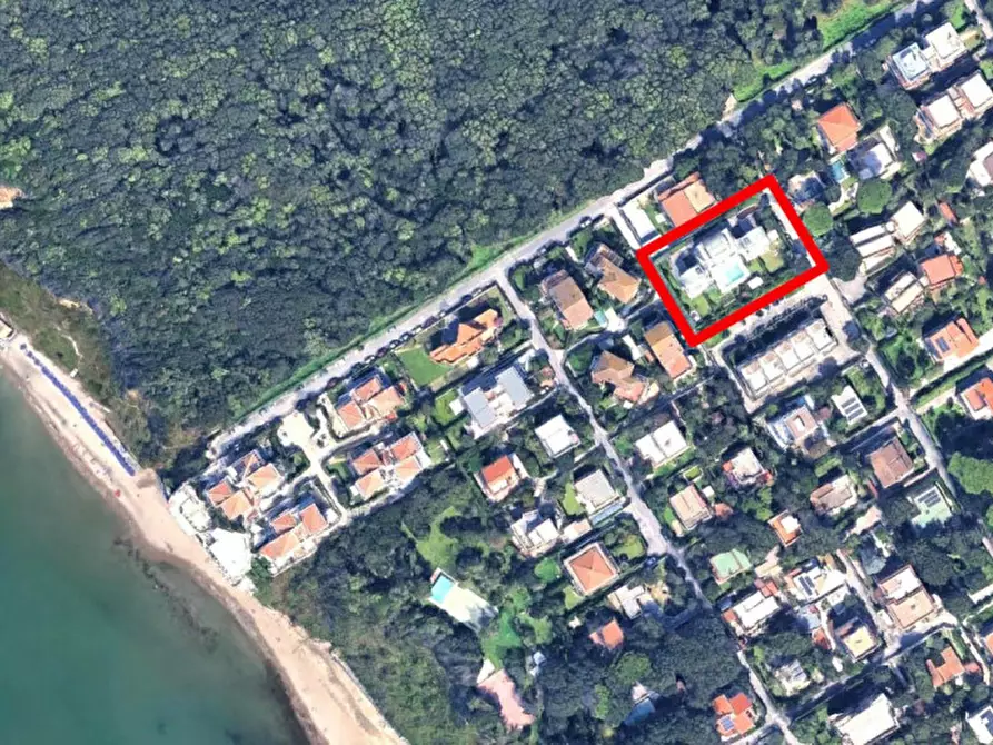 Immagine 5 di Posto auto in vendita  in Via delle Azalee, 39/41, 00042 Anzio RM, Italia a Anzio