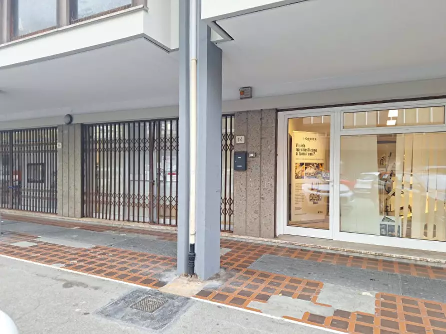 Immagine 2 di Negozio in vendita  in Via Adolfo Antognoli, 12, 50127 Firenze FI, Italia a Firenze