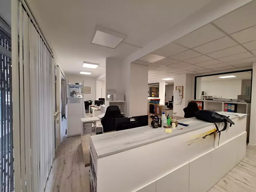 Immagine 6 di Negozio in vendita  in Via Adolfo Antognoli, 12, 50127 Firenze FI, Italia a Firenze