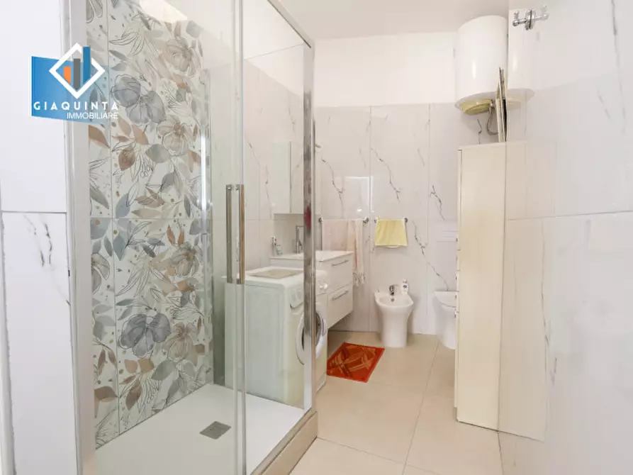 Immagine 5 di Appartamento in vendita  in Viale della Rimembranza n. 36 a Mineo