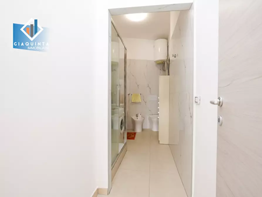 Immagine 6 di Appartamento in vendita  in Viale della Rimembranza n. 36 a Mineo