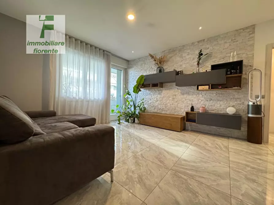 Immagine 5 di Appartamento in vendita  in VIA TURAZZA a Padova