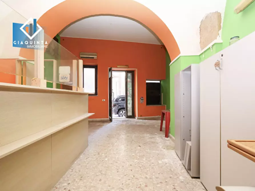 Immagine 3 di Negozio in vendita  in Via Roma a Palagonia