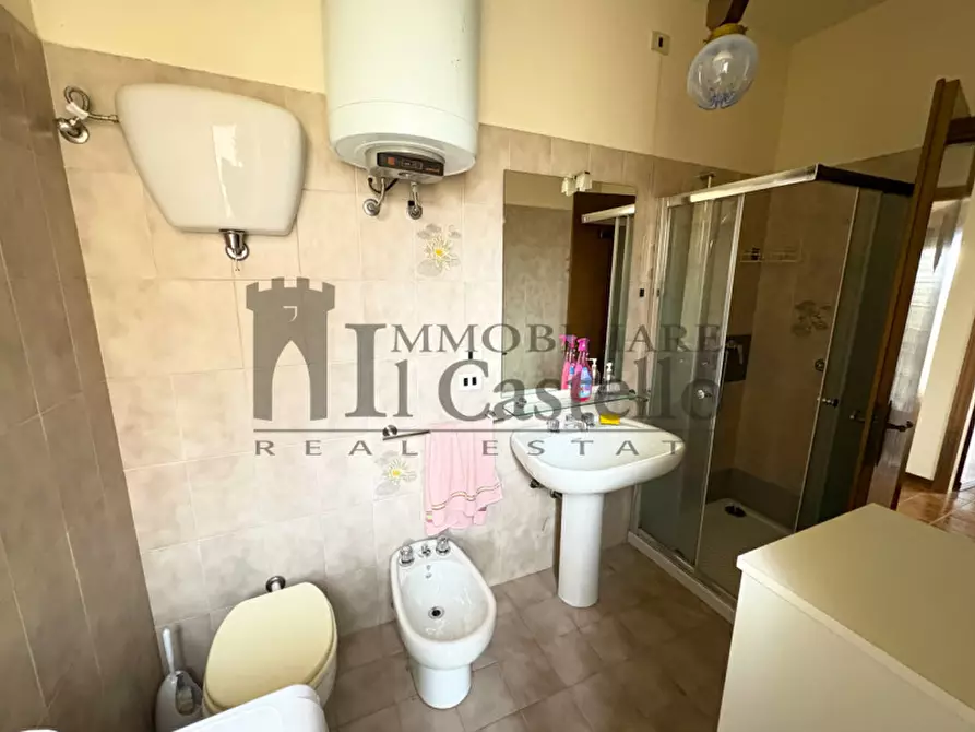 Immagine 13 di Appartamento in vendita  in Via Silvio Pellico a Castiglione Del Lago