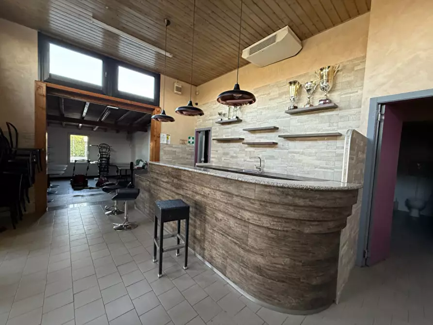 Immagine 13 di Attività commerciale in affitto  in Via Marin Faliero a Verona