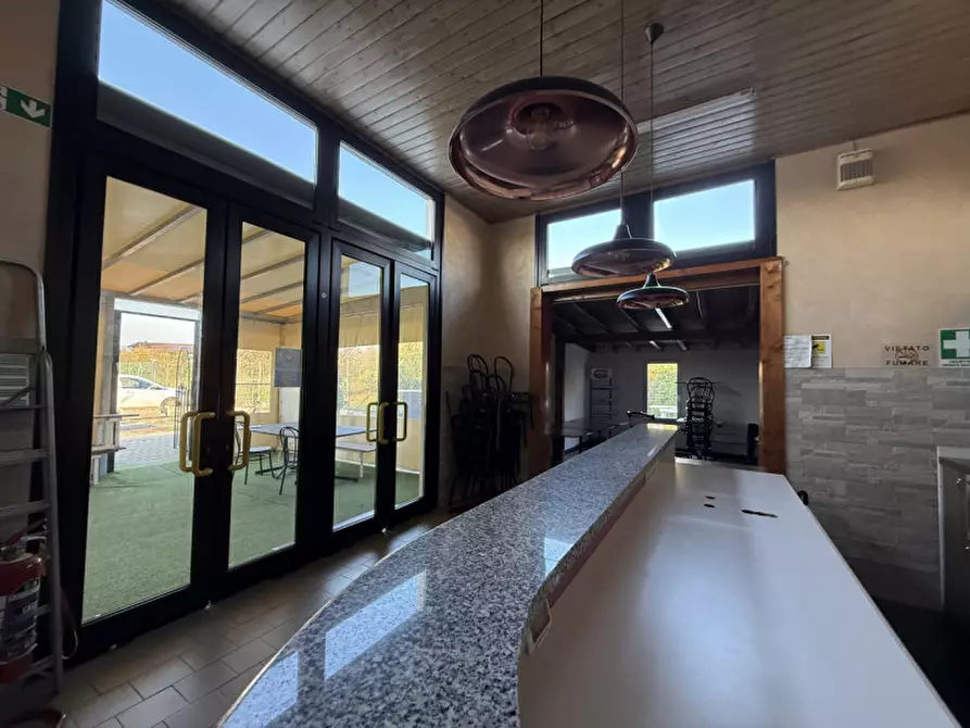 Immagine 15 di Attività commerciale in affitto  in Via Marin Faliero a Verona