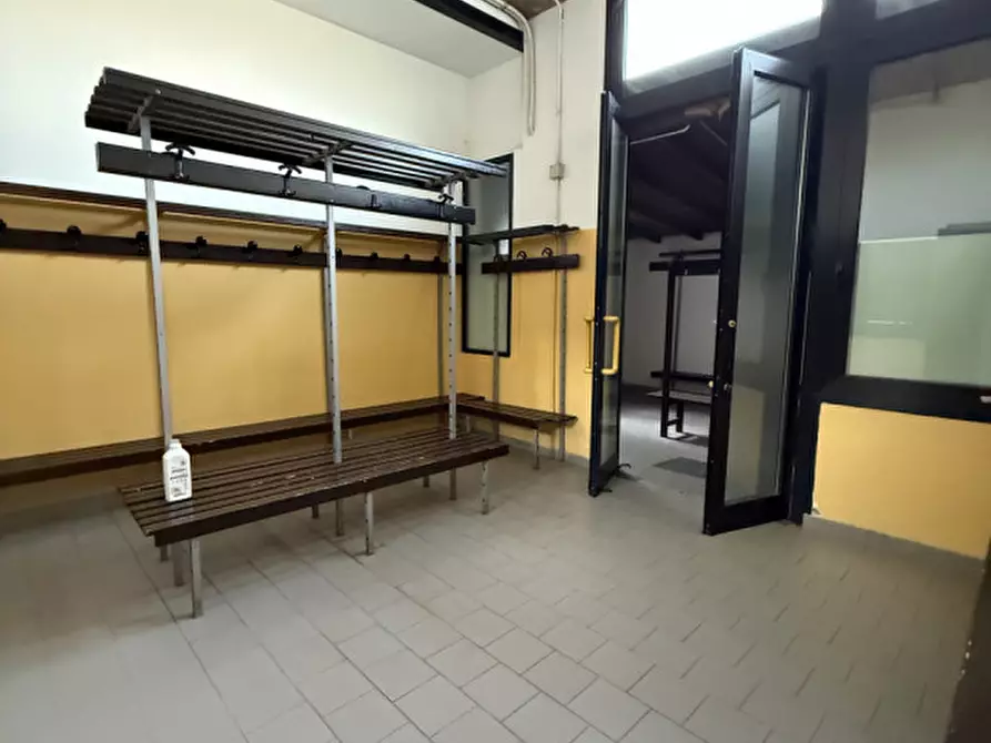 Immagine 16 di Attività commerciale in affitto  in Via Marin Faliero a Verona