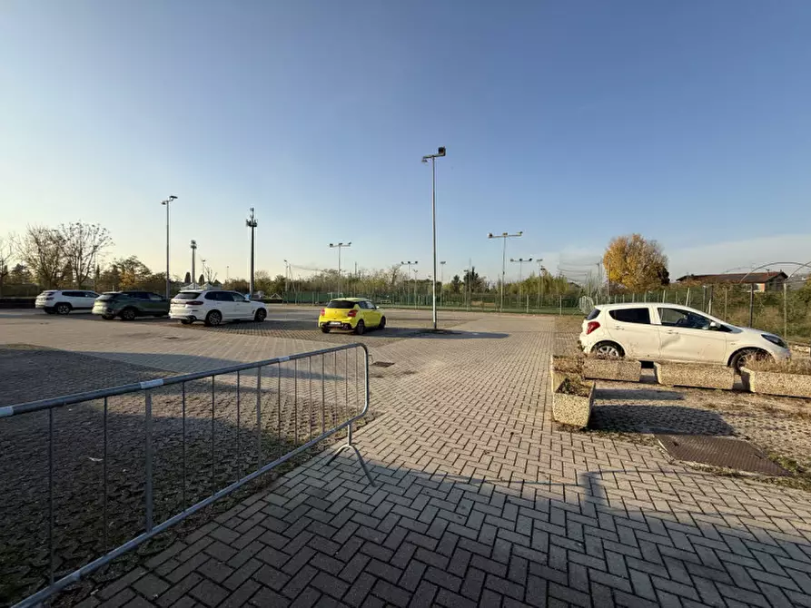 Immagine 19 di Attività commerciale in affitto  in Via Marin Faliero a Verona