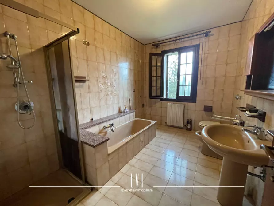 Immagine 18 di Villa in vendita  in Via Amalfi 4 a Cavallino-Treporti