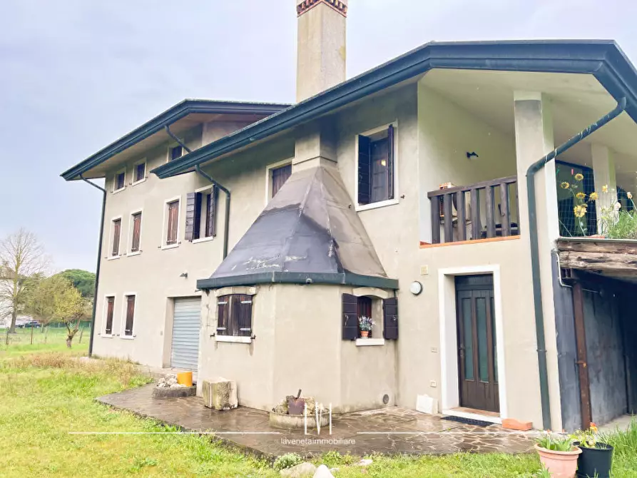 Immagine 25 di Villa in vendita  in Via Amalfi 4 a Cavallino-Treporti