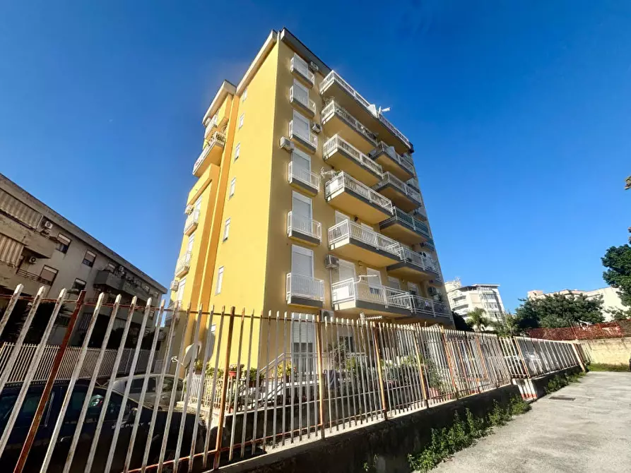 Immagine 1 di Appartamento in vendita  in via del fondo a Palermo