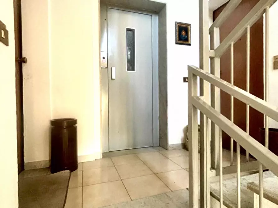 Immagine 5 di Appartamento in vendita  in via del fondo a Palermo