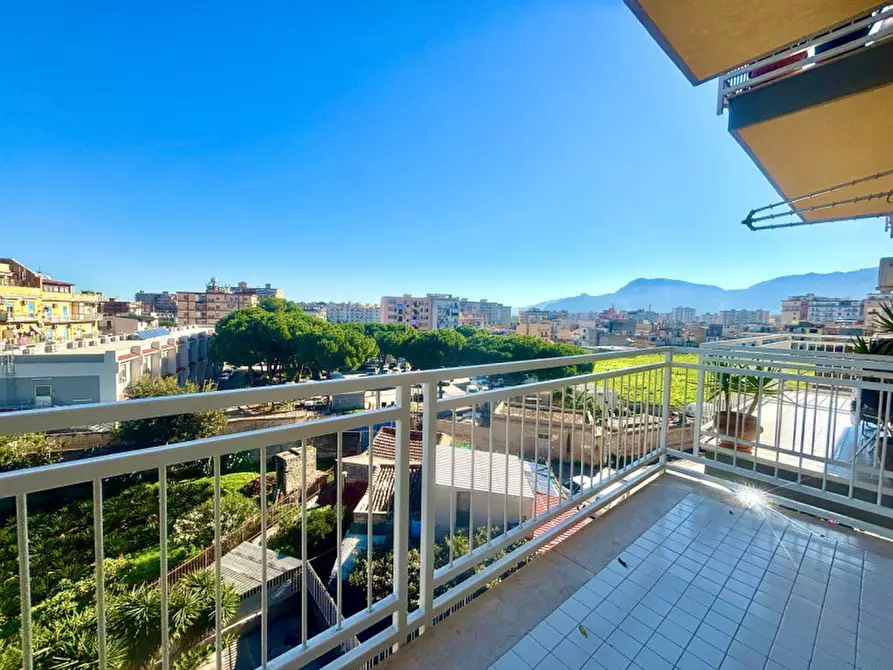 Immagine 10 di Appartamento in vendita  in via del fondo a Palermo