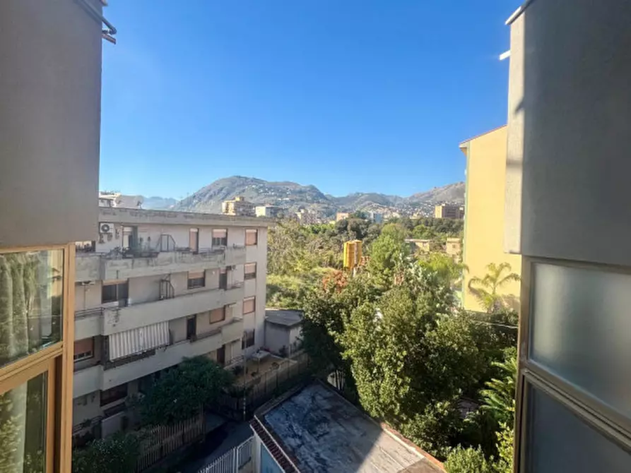 Immagine 14 di Appartamento in vendita  in via del fondo a Palermo