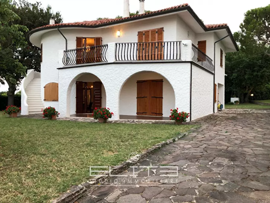 Immagine 7 di Villa in affitto  in VIALE MARE VERDE a Numana
