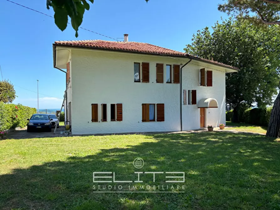Immagine 8 di Villa in affitto  in VIALE MARE VERDE a Numana