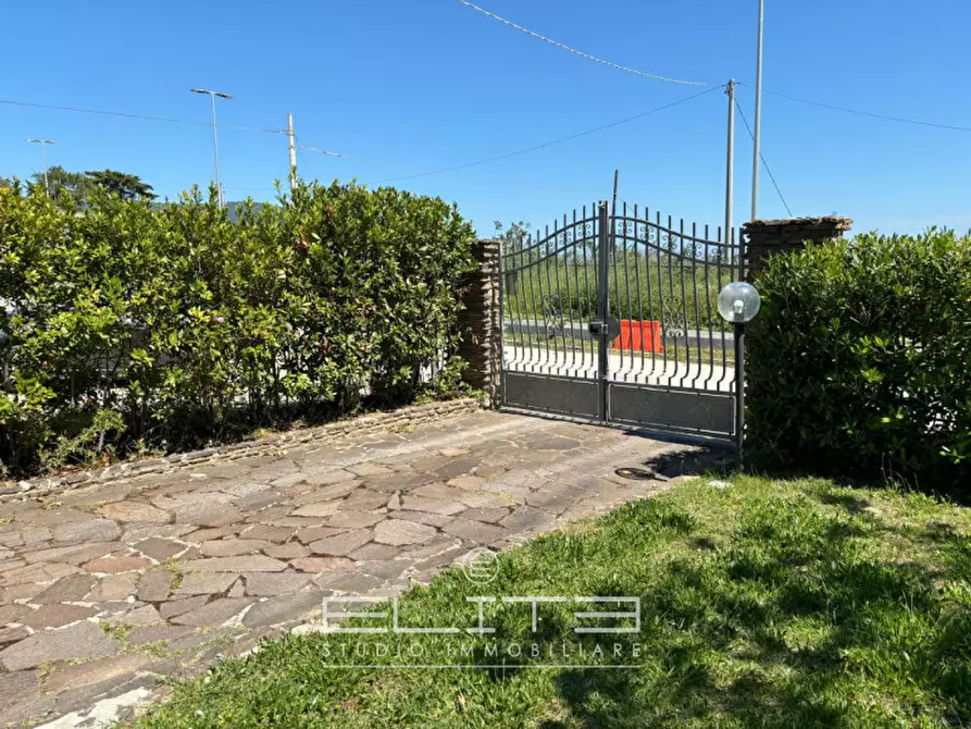 Immagine 8 di Villa in affitto  in VIALE MARE VERDE a Numana