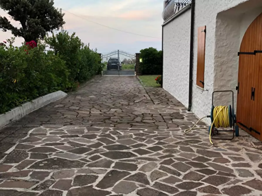 Immagine 17 di Villa in affitto  in VIALE MARE VERDE a Numana