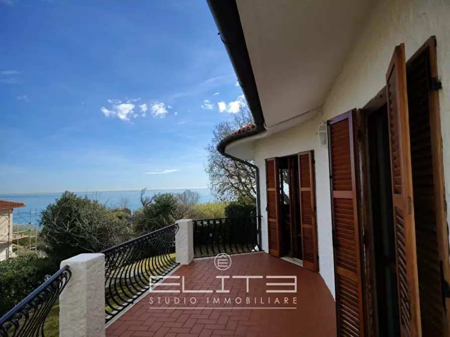 Immagine 21 di Villa in affitto  in VIALE MARE VERDE a Numana