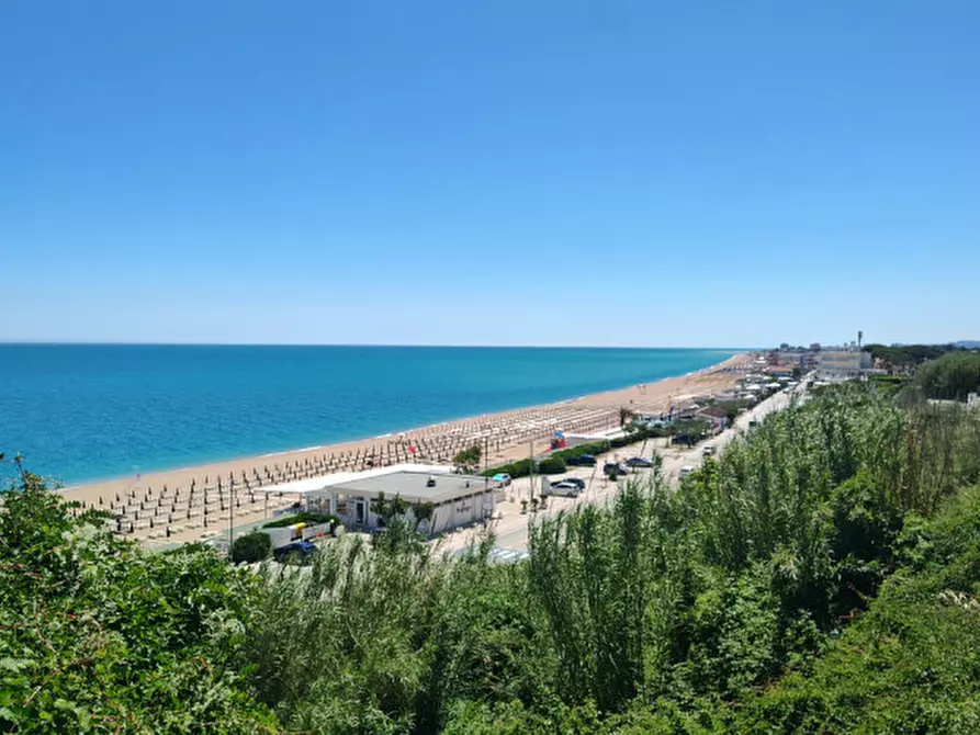 Immagine 27 di Villa in affitto  in VIALE MARE VERDE a Numana