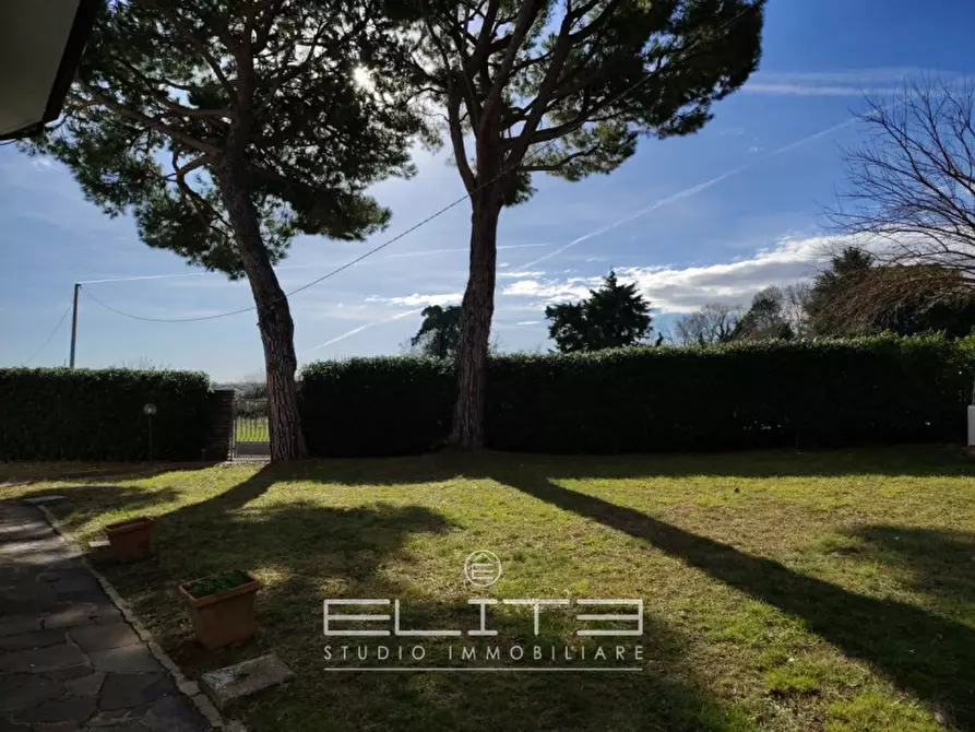 Immagine 24 di Villa in affitto  in VIALE MARE VERDE a Numana