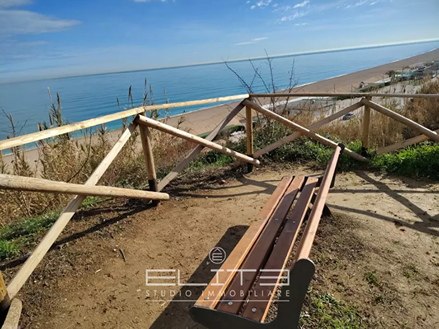 Immagine 26 di Villa in affitto  in VIALE MARE VERDE a Numana