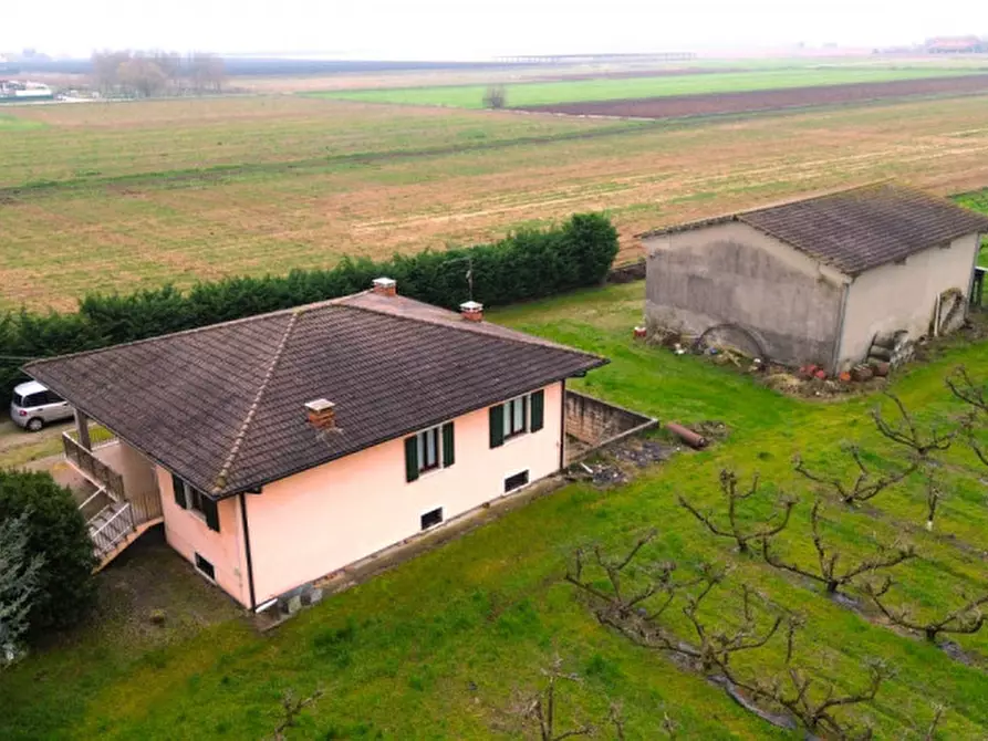 Immagine 4 di Villa in vendita  a Valeggio Sul Mincio