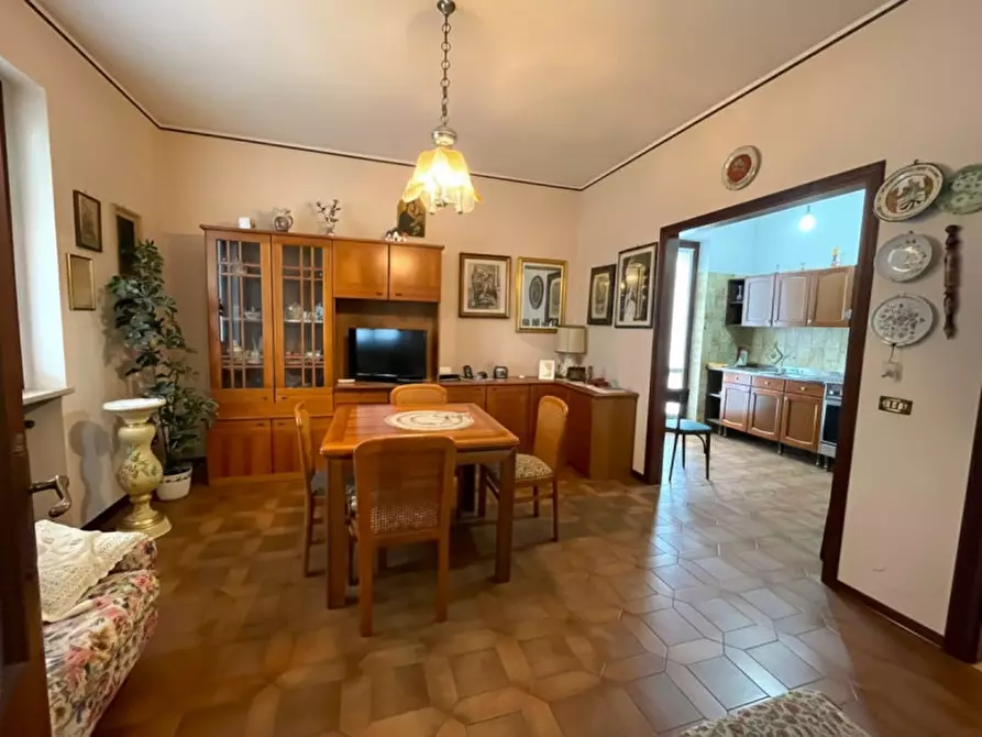 Immagine 18 di Villa in vendita  a Valeggio Sul Mincio