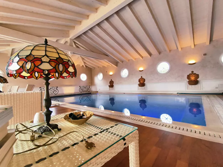 Immagine 4 di Villa in vendita  in Via Benato Vittorio a Badia Polesine