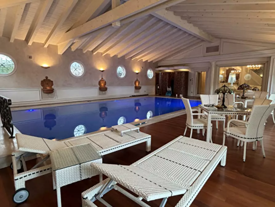 Immagine 6 di Villa in vendita  in Via Benato Vittorio a Badia Polesine